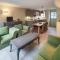 Lovely Home In Saint-Laurent-De-La-Ca - 圣洛朗-德拉