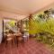 Coconut Lodge