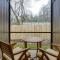 Nightingales Bungalow- Pickleball Court, Creek, WIFI, Mountain Views, Starting at 79"