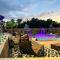 Luxury Palace / Vacation Home - Alvin