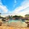 Luxury Palace / Vacation Home - Alvin