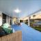Sail Away Airlie Beach house with Marina Views