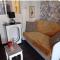 appartement cosy à 200 du tram B chambre séparée Petite véranda lumineuse donnant sur jardinet