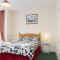 Southend Guest House - Close to Beach, Train Station & Southend Airport