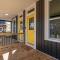 5 Bedrooms Sleeps 14 - Hot Tub - 1 min to Fairgrounds