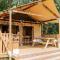 Cozy lodge with a dishwasher at a holiday park in the Achterhoek - Brinkheurne