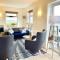 Cliff Cottage - Harbour views, Balcony, wifi