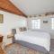 Walk everywhere from renovated 3bd Bella Vista gem