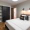 2BR Townhome with Parking - Walk to Stadiums & Downtown