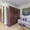 Menesse Apartments