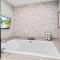 5 bdrm - Heated Indoor Pool - Elevator - فيلادلفيا