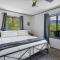 Access to 3 pools & pickleball! View! Shuffleboard! Arcade! Hot Tub! - Gatlinburg