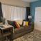 Cozy Fun-Size Getaway + Pool&Spa 5 mins to Beach - Fort Lauderdale