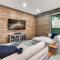Mega Spa, Fire Pit, Views, sleep 18, Arcade, Karaoke, Gaming System