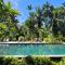 Passion Fruit Lodge