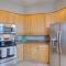 Sunny & bright - cute 1 BR apt in historic SPR