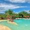 COVEÑITAS Cabaña CARIBE, con piscina tipo playa, capacidad máxima 34 personas