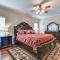 Baton Rouge Retreat with Patio, Grill and Fire Pit!