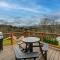 Mon Trèsor, Modern Mountain Views with deck - Weaverville