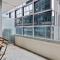 Central 2-Bed Apartment with Parking, Pool and Gym - Melbourne
