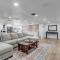 Spacious Home w Pool-Tucked Away in Jax Beach - شاطئ جاكسونفيل