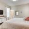 8992 CC - Exquisite 5 Bed Single Family