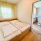 SANDRO Haus KMB Seeappartement am Ossiacher See mit direktem Seezugang und Hallenbad