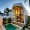 The Putih Tiny Villa - Architectural House 4 mins from Beach - Танах-Лот