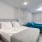 Sapphire Kythnos Suites