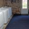 The loft at Park Place - 3rd floor walk up King and Queen beds fast WIFI and free coffee