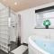 3 Bedroom Beautiful Home In Tarm
