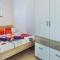 Amazing Apartment In Trget With Wifi - Trget