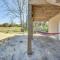 Kitty Hawk Apartment with Hot Tub - 1 Mi to Beach!