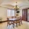 Spacious Fullerton Villa with Private Pool and Hot Tub - 福乐顿市