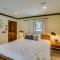 Spacious Fullerton Villa with Private Pool and Hot Tub - 福乐顿市