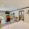 Spacious Fullerton Villa with Private Pool and Hot Tub - 福乐顿市
