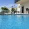 THREE FLOOR Deluxe Pool Apartments