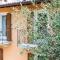 Schönes Appartement in Toscolano Maderno mit Terrasse und Garten