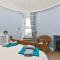 Laston Garden Apartment - Sea Views Large Terrace