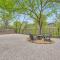 Off the hook in Austin with Chic 2BR Retreat plus Firepit