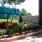 Villa Roses Apartments & Wellness - 伊齐齐