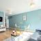 City Centre Apartment with Free Parking, Super-Fast Wifi and Smart TV with Netflix by Yoko Property - Milton Keynes
