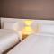Only One Elbon The Stay - Pusan