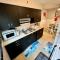 Red Ruby Spacious 2 Bedroom Apt 10 Minutes to Dwntwn - Cincinnati