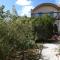 Maison 3 chambres avec terrasses, jardinet, climatisation et Wifi, proche port et plage à Gruissan - FR-1-784-9