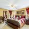 Spacious and Relaxing Home with South Facing Pool home - Davenport