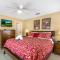 Spacious and Relaxing Home with South Facing Pool home - Davenport