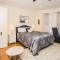Renovated, Sunny, Spacious Studio In Boston - 波士顿