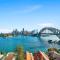 Sydneys Landmark Views from Luxury 2Bd Apt