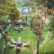 Hotel Riverside with Swimming pool - Sauraha